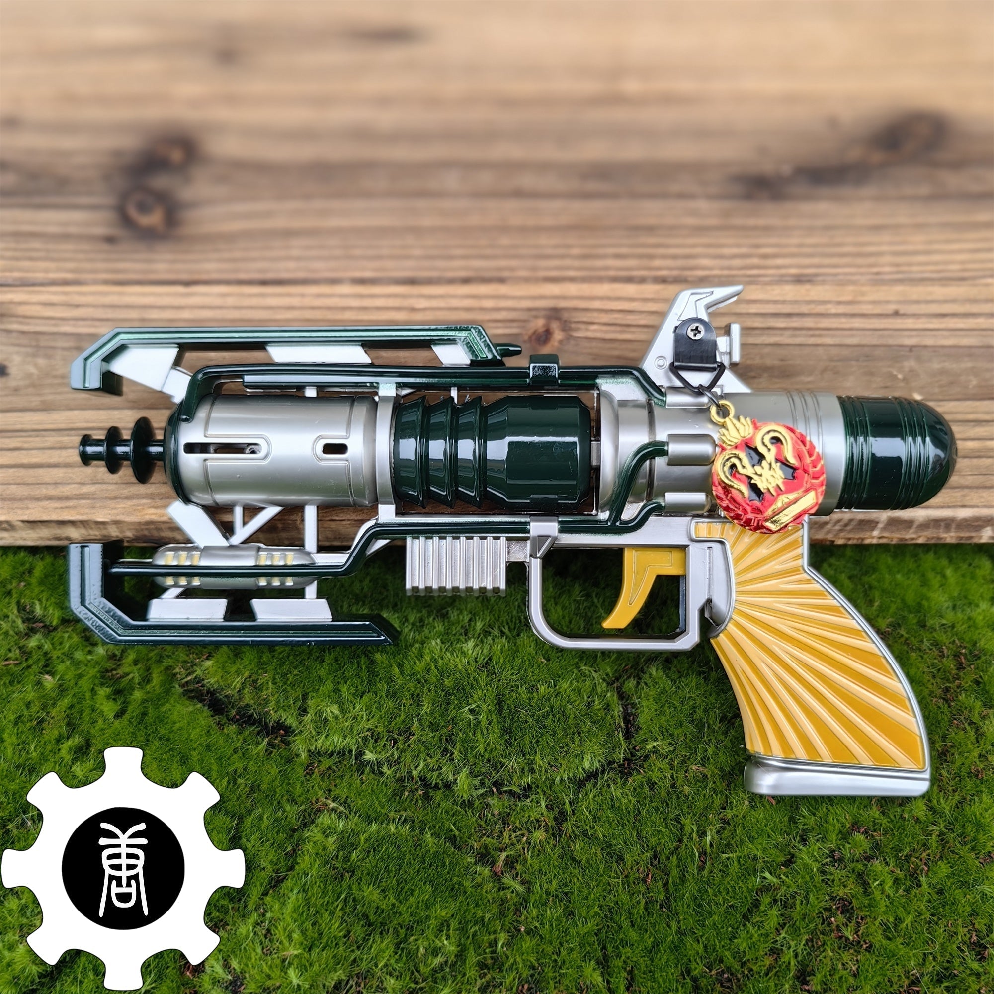 Wingman Sun Burst Life Size Metal Replica - Tophatter Daily Deals