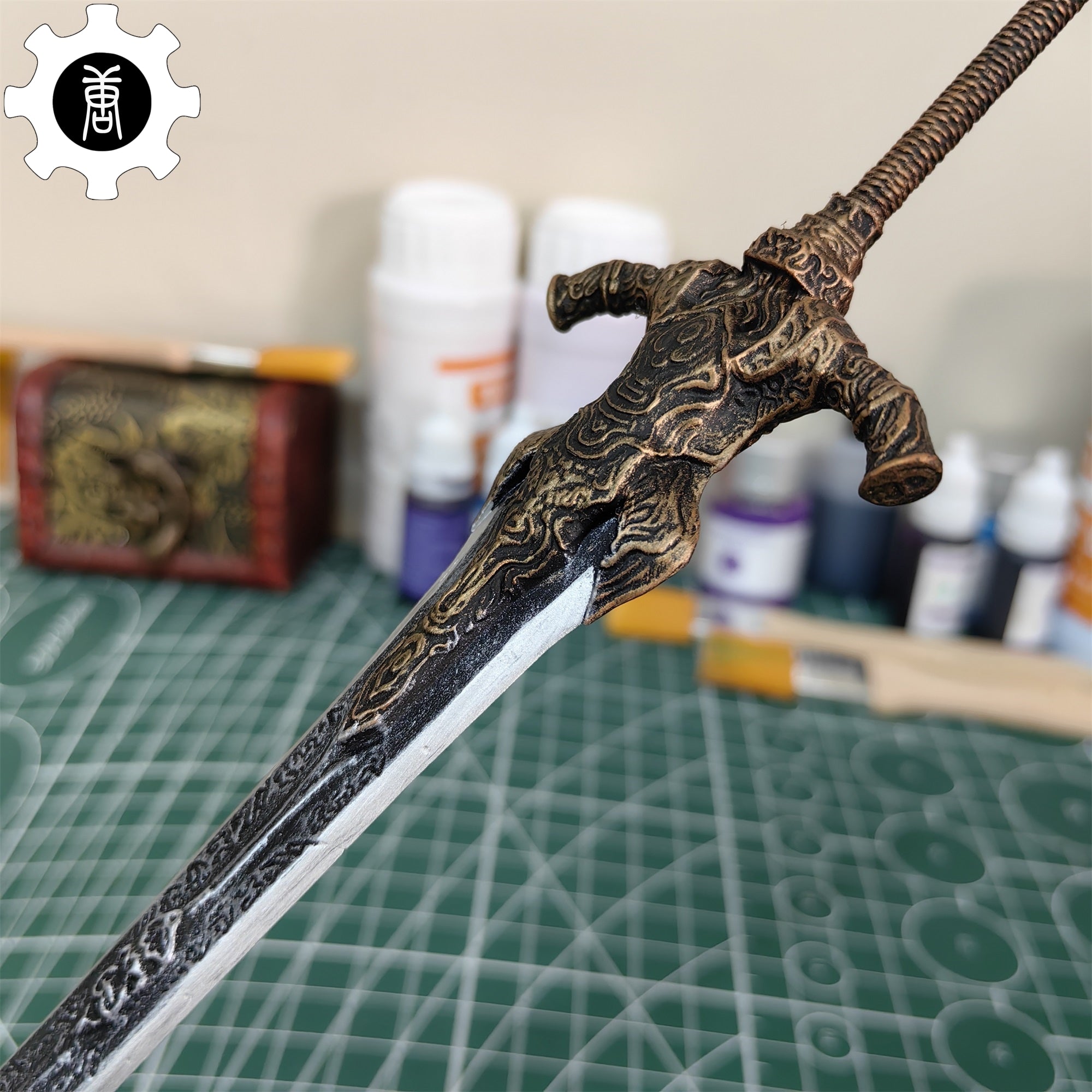 3D Printed 1: 6 Scale Wolf Knight’s Greatsword - Tophatter Daily Deals