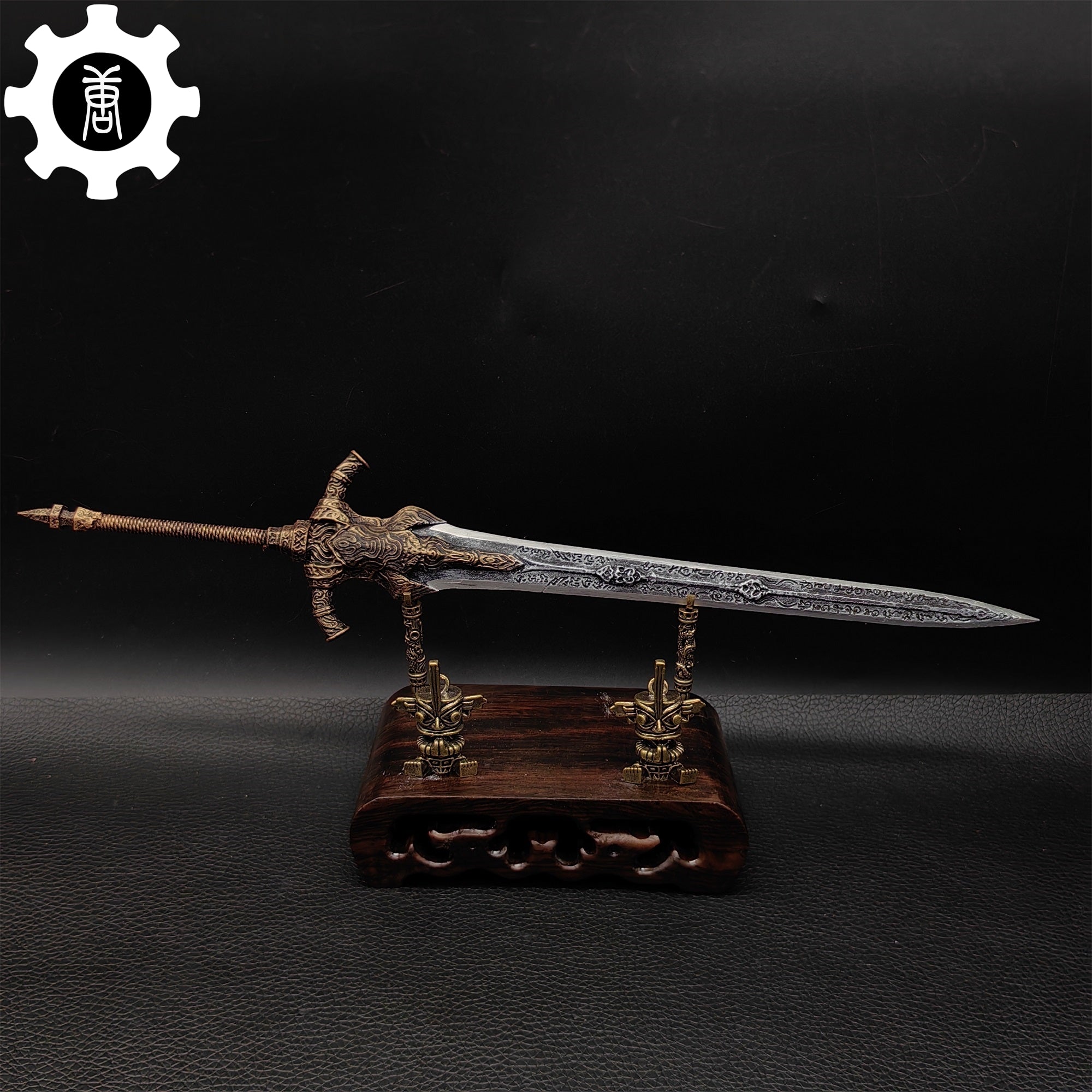3D Printed 1: 6 Scale Wolf Knight’s Greatsword - Tophatter Daily Deals