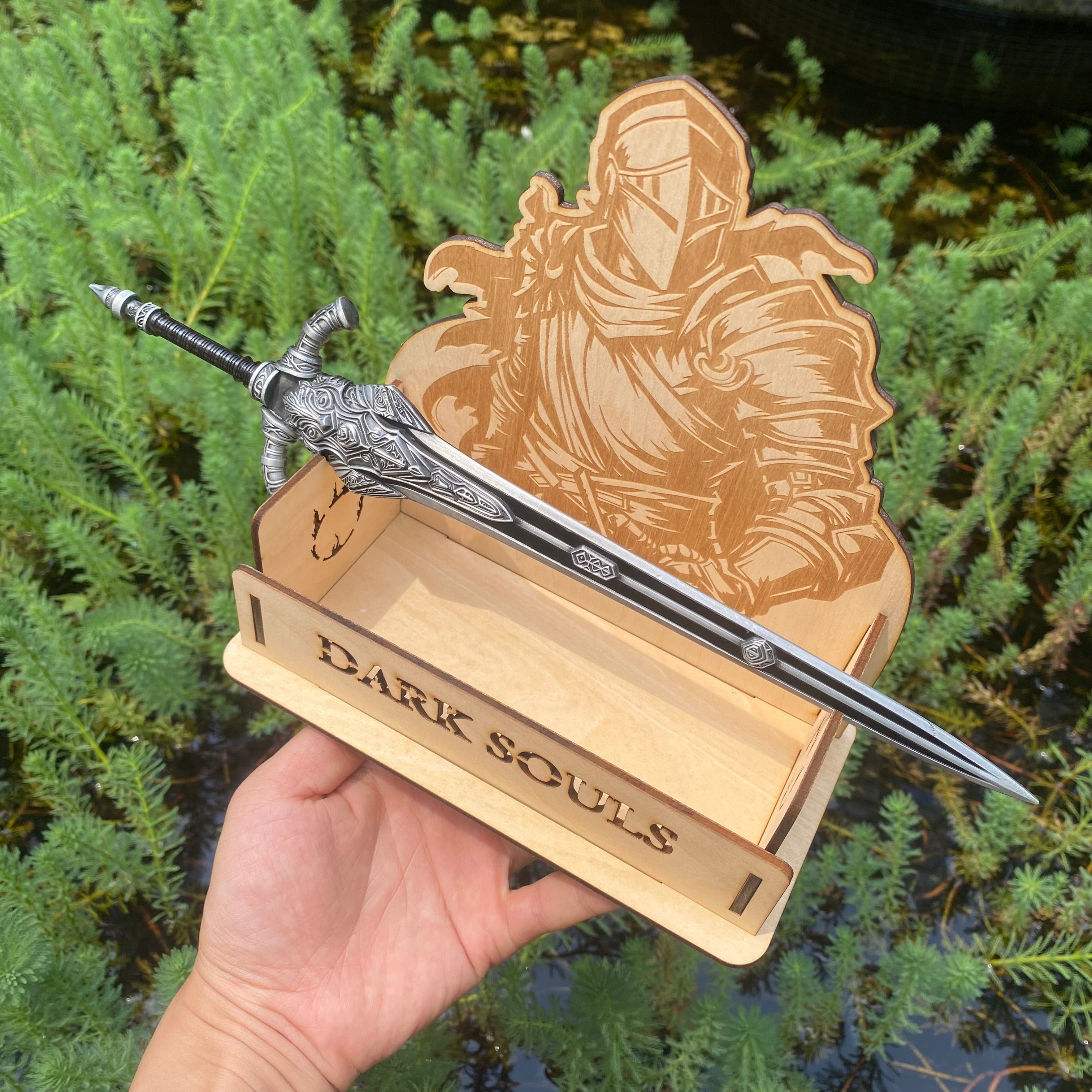 Soul Game Classical Wolf Knight's Greatsword Metal Replica 1/6 Scale - Tophatter Daily Deals