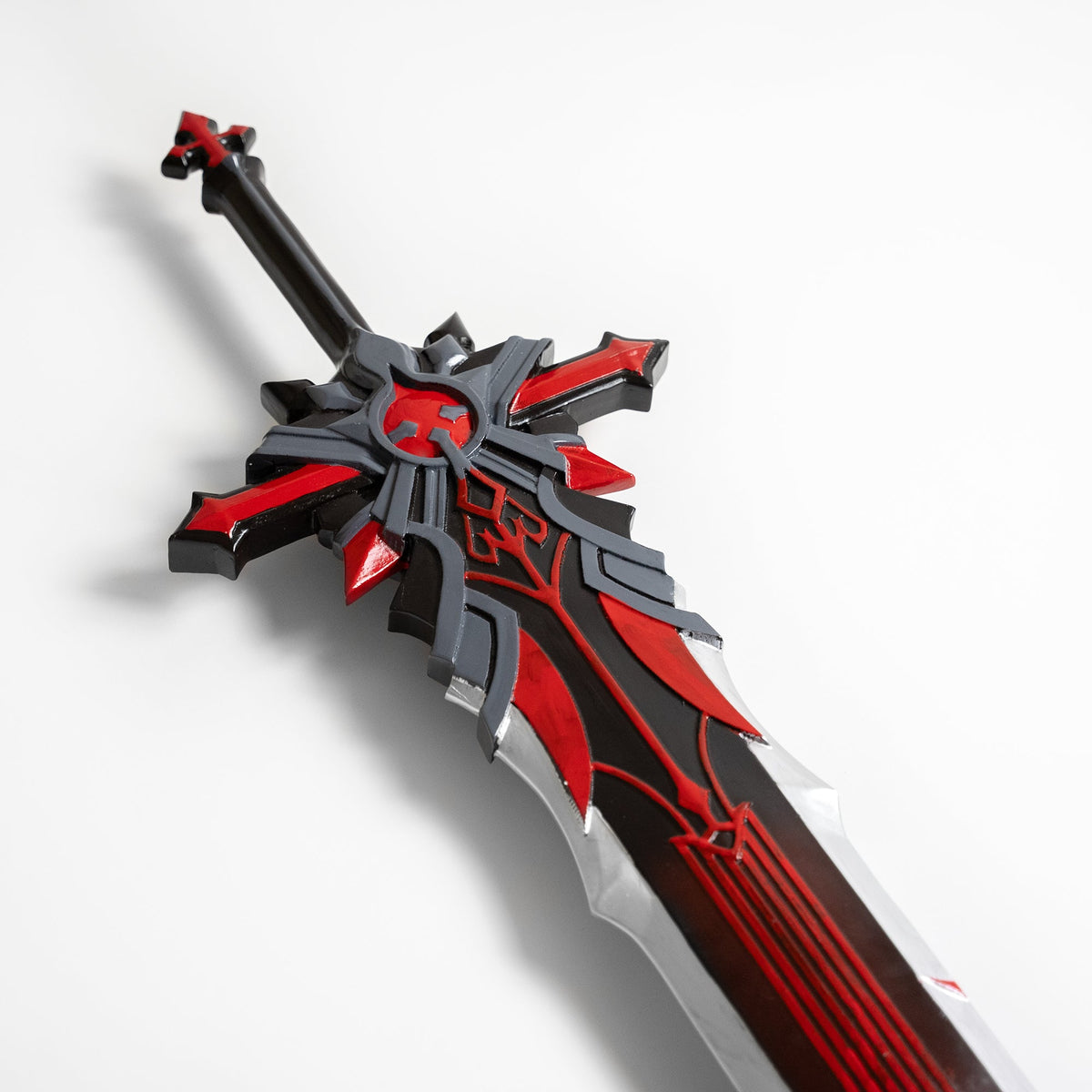 Wolf's Gravestone Claymore Sword (Resin) Video Game Sword - Tophatter Daily Deals