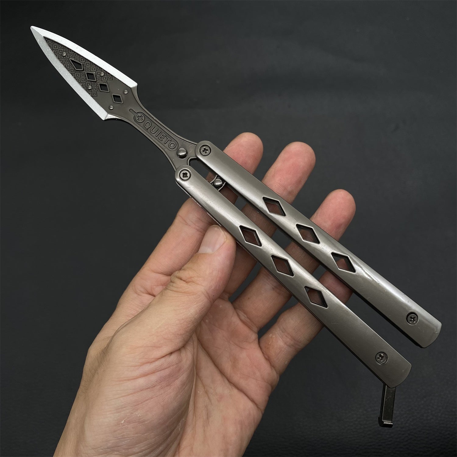 Wraith Heirloom Kunai Metal Blunt Blade Balisong display model - Tophatter Daily Deals