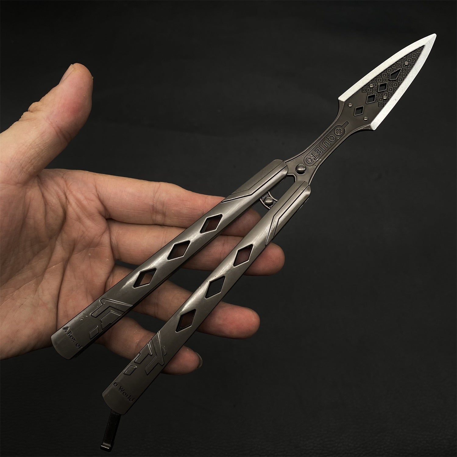 Wraith Heirloom Kunai Metal Blunt Blade Balisong display model - Tophatter Daily Deals