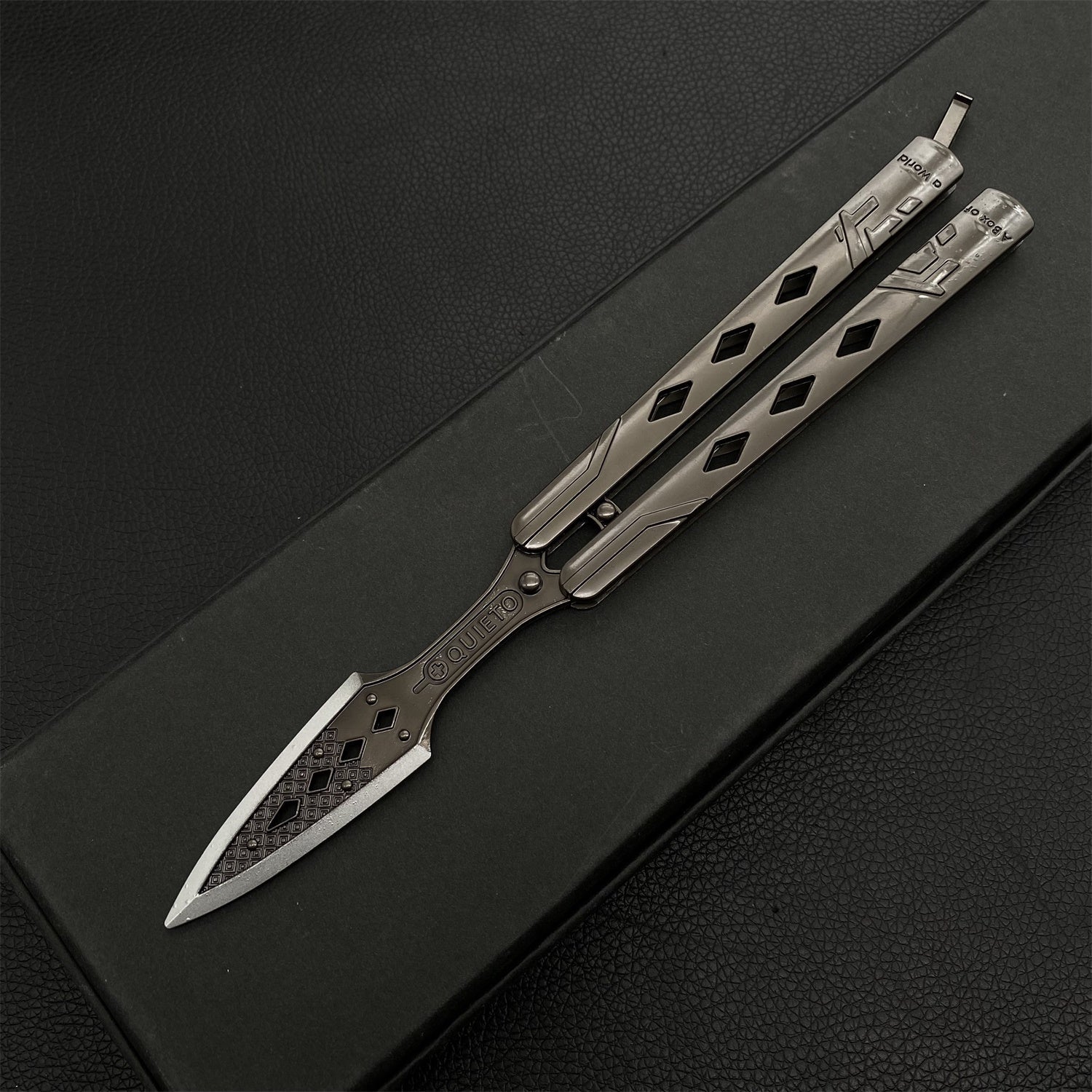 Wraith Heirloom Kunai Metal Blunt Blade Balisong display model - Tophatter Daily Deals