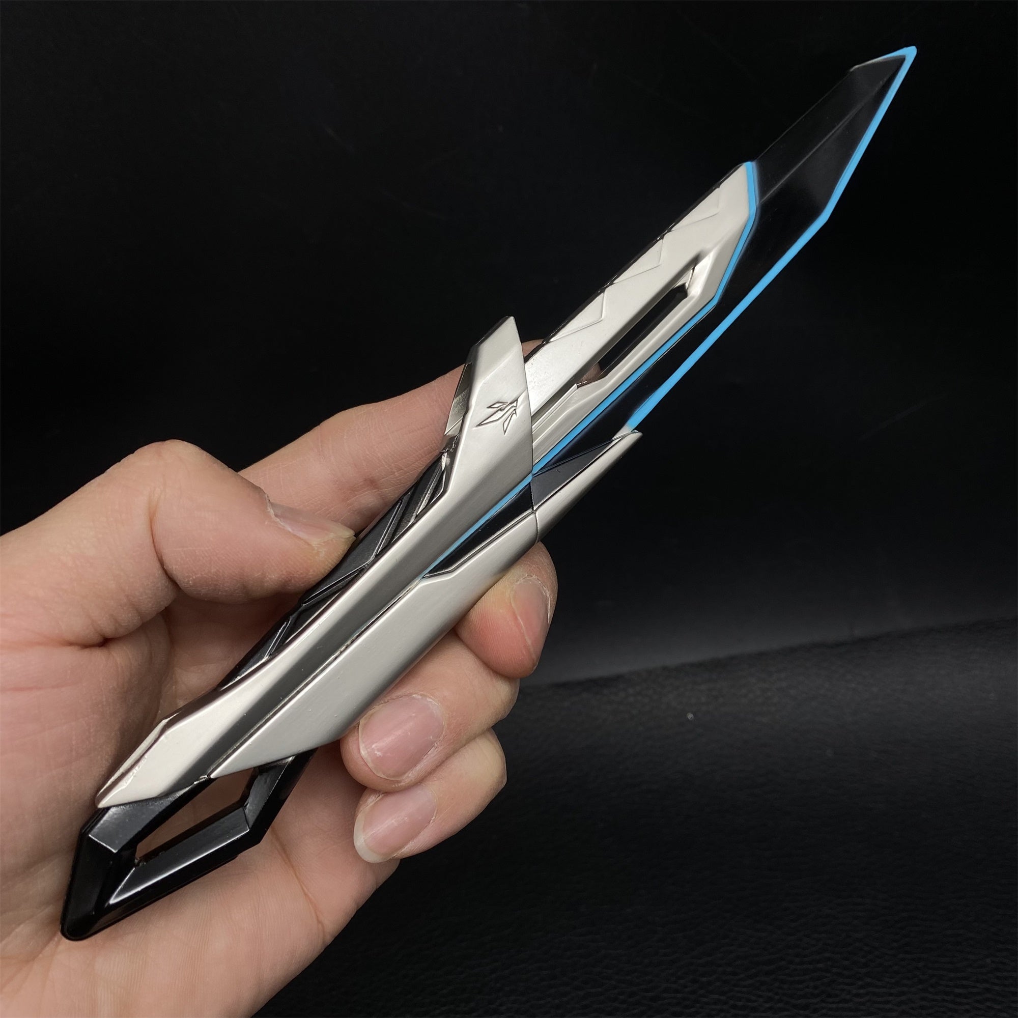 XERØFANG Knife Mini Scale Replica 4 Colors - Tophatter Daily Deals