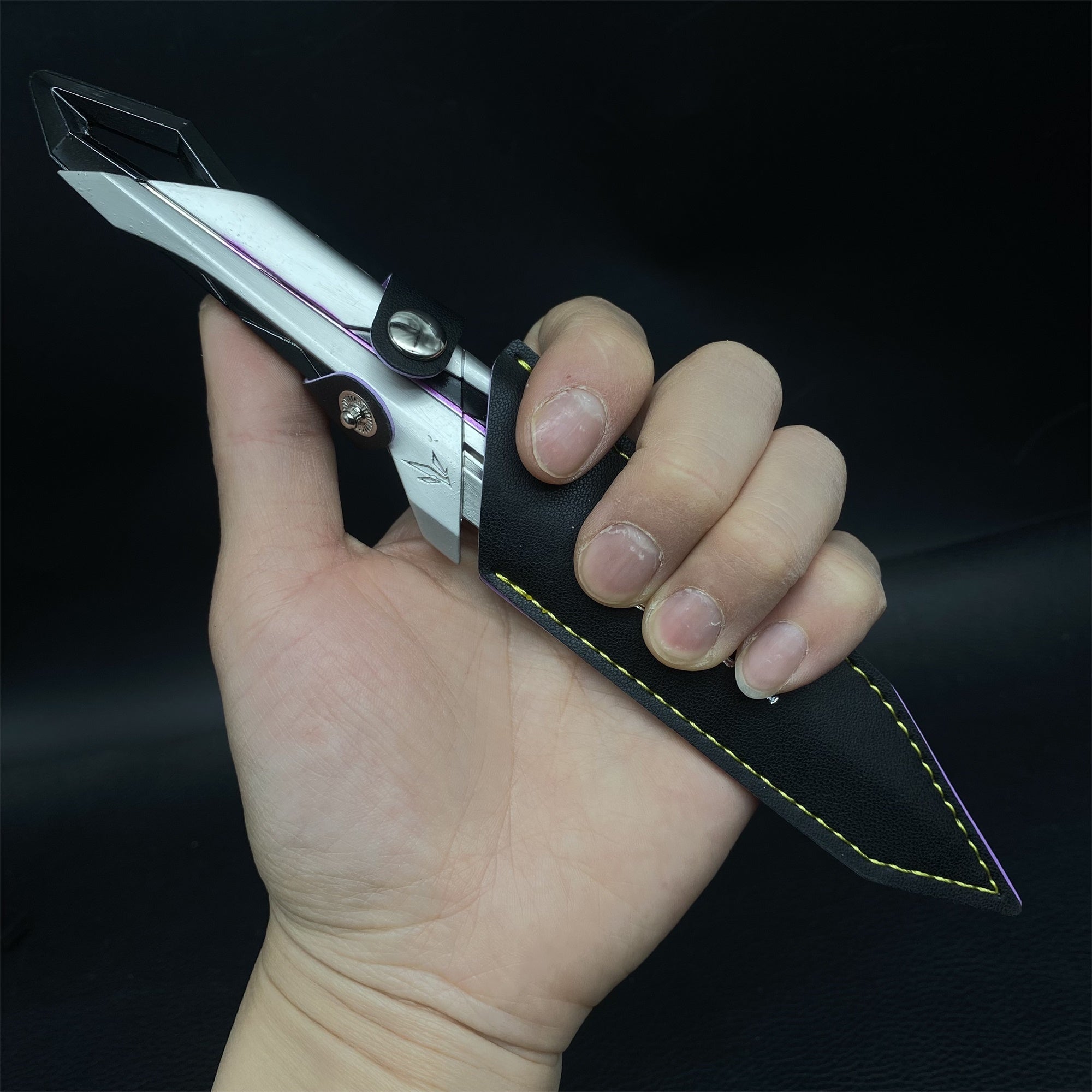 XERØFANG Knife Mini Scale Replica 4 Colors - Tophatter Daily Deals