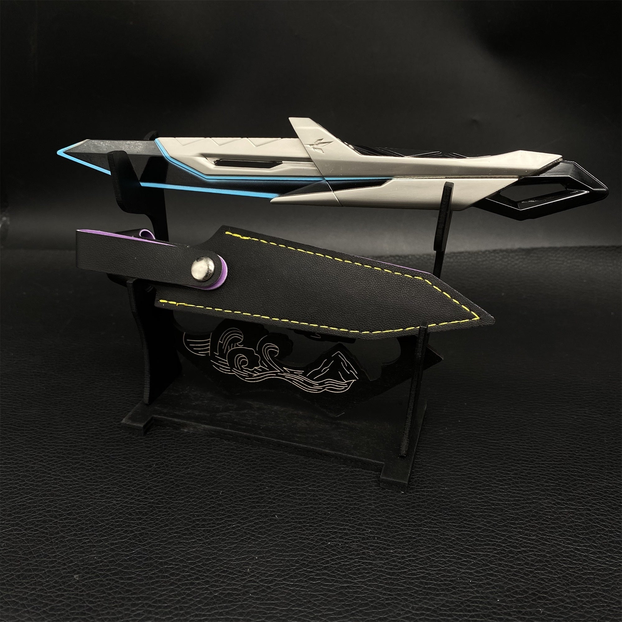 XERØFANG Knife Mini Scale Replica 4 Colors White Blue & Stand - Tophatter Daily Deals