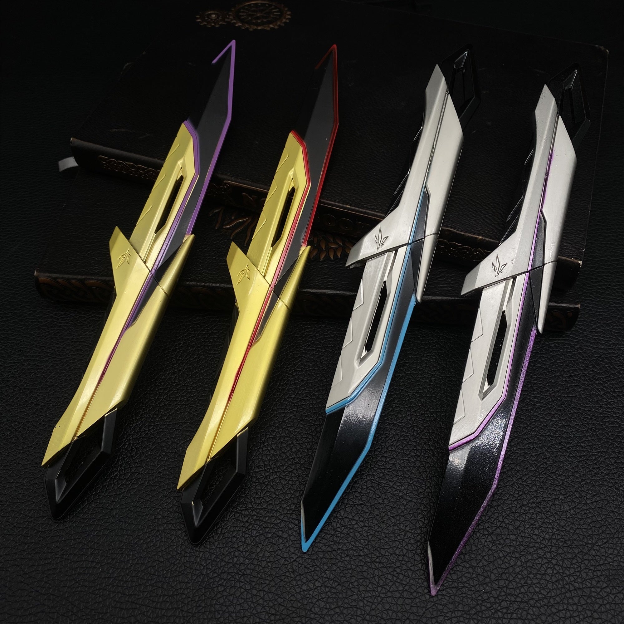 XERØFANG Knife Mini Scale Replica 4 Colors - Tophatter Daily Deals