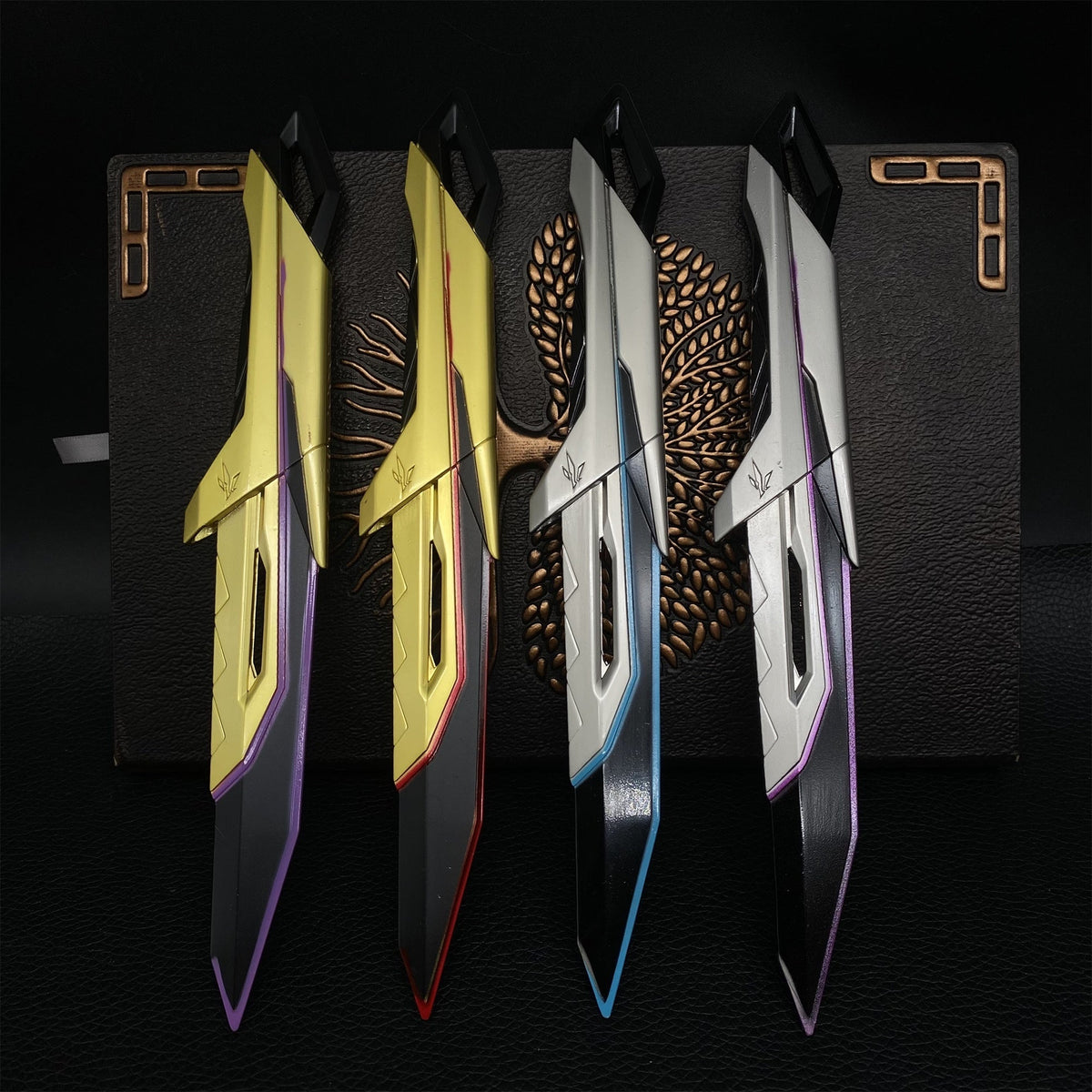 XERØFANG Knife Mini Scale Replica 4 Colors - Tophatter Daily Deals