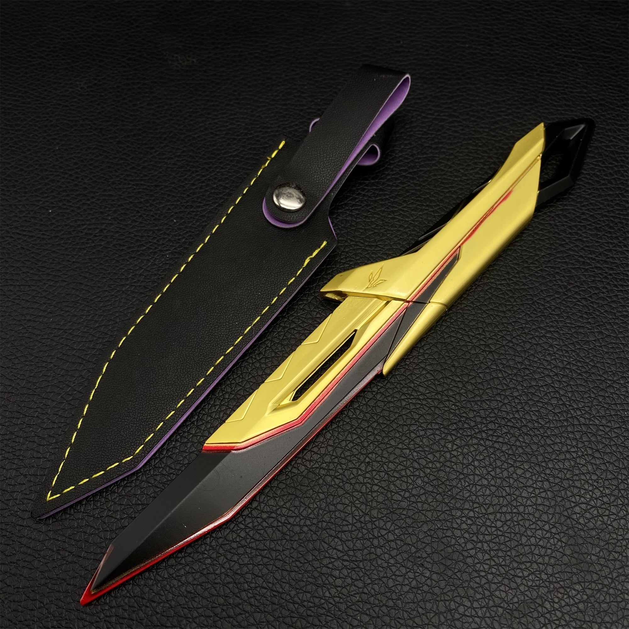 XERØFANG Knife Mini Scale Replica 4 Colors Golden Red - Tophatter Daily Deals