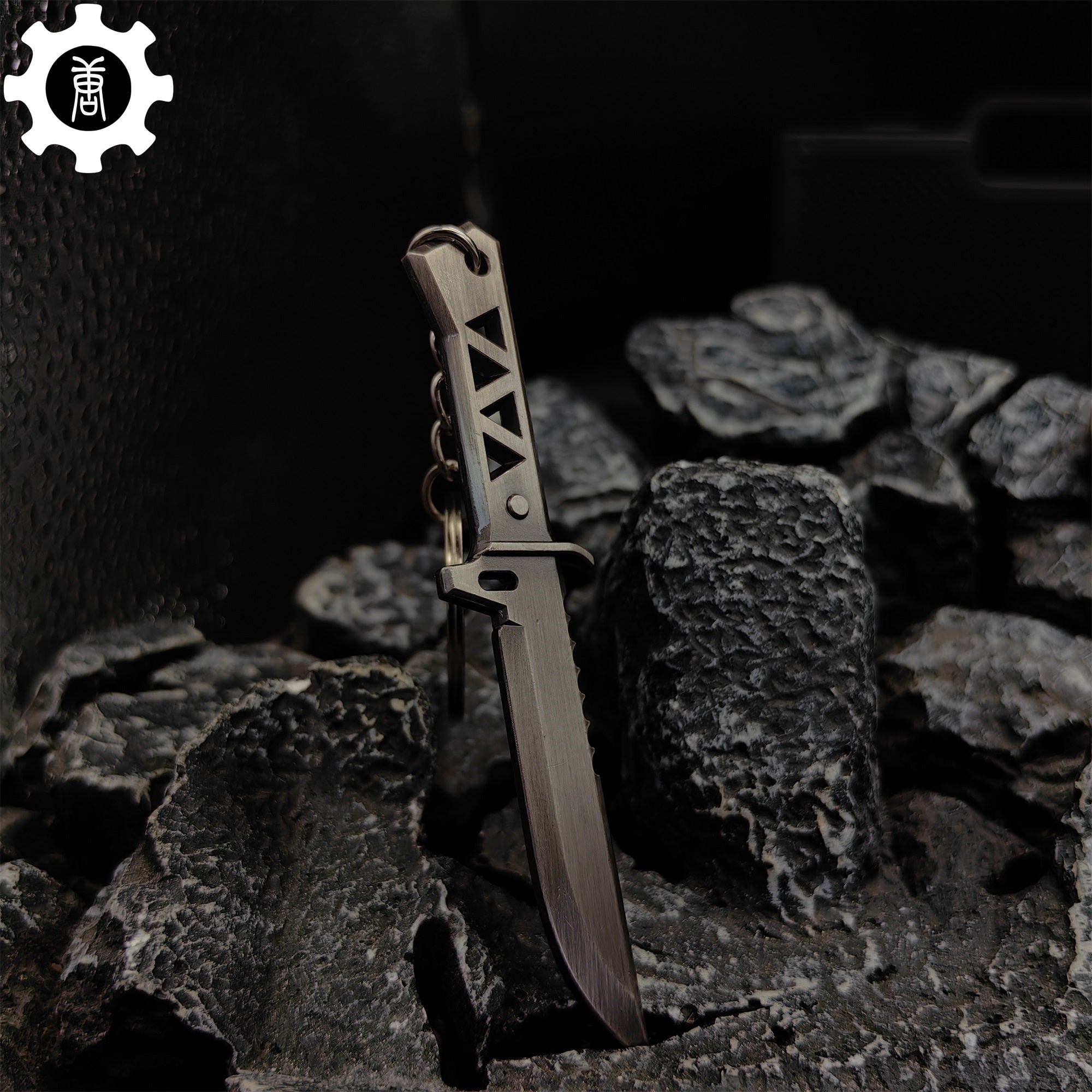 Mini Xenohunter Knife Metal Keychain - Tophatter Daily Deals