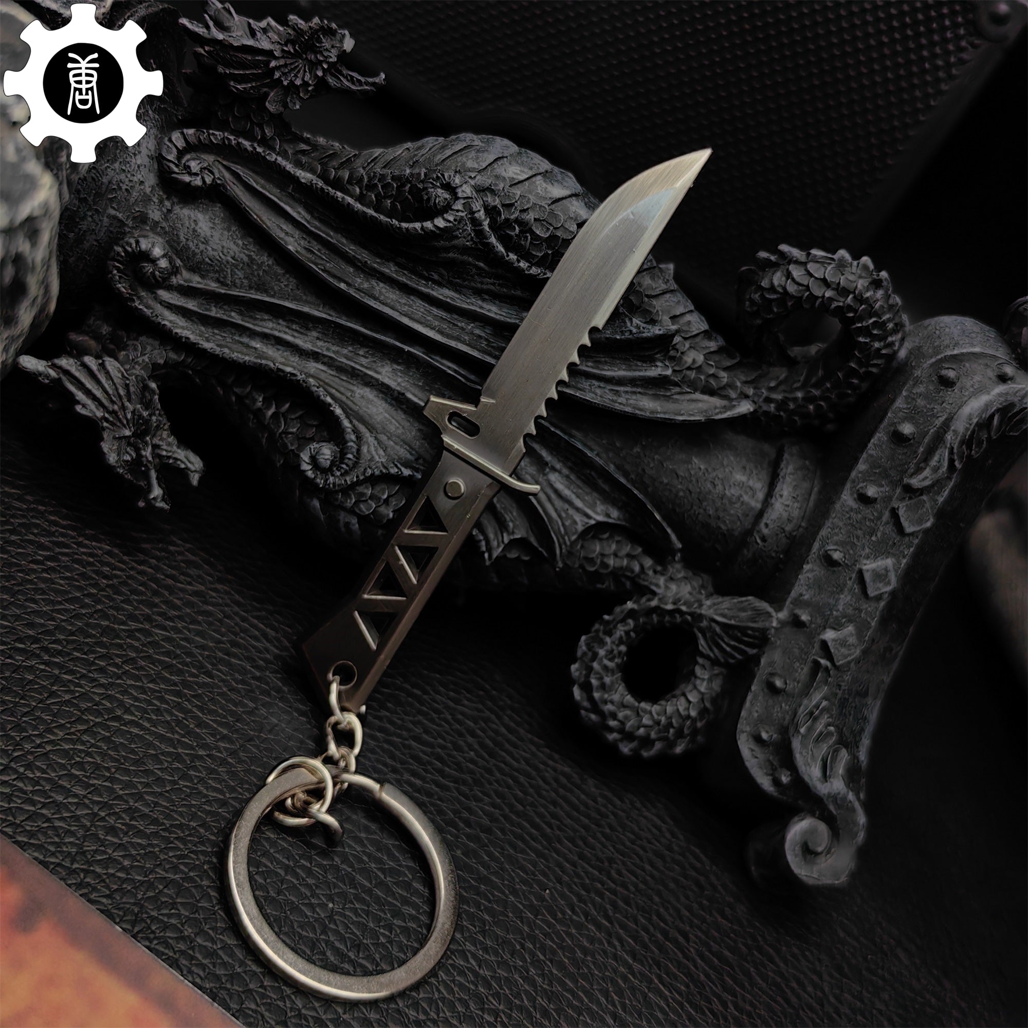 Mini Xenohunter Knife Metal Keychain - Tophatter Daily Deals