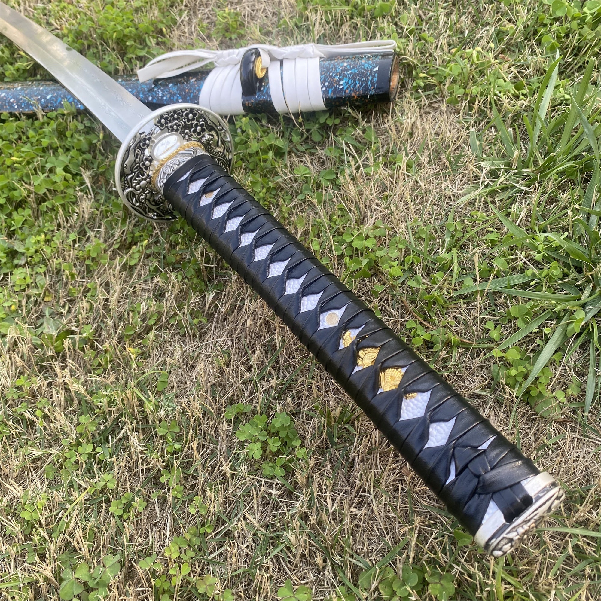 Ice Dragon Katana Damascus Steel Samurai Sword - Tophatter Daily Deals