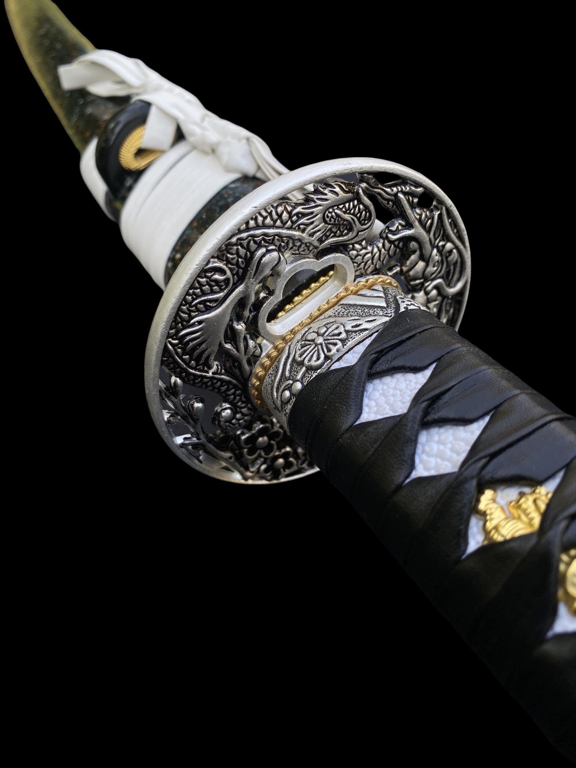 Ice Dragon Katana Damascus Steel Samurai Sword - Tophatter Daily Deals