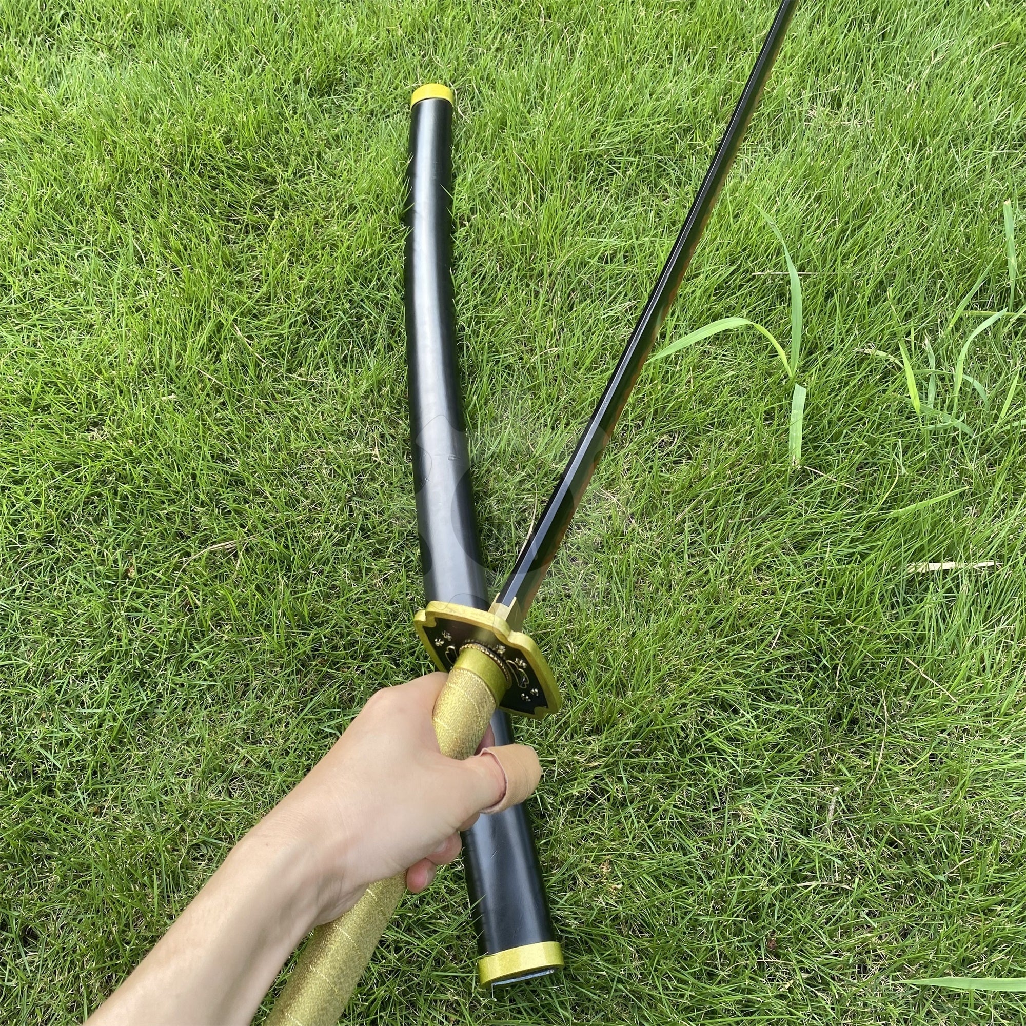 IRL Yoriichi Nichirin Sword Katana-Carbon Steel 1045 - Tophatter Daily Deals