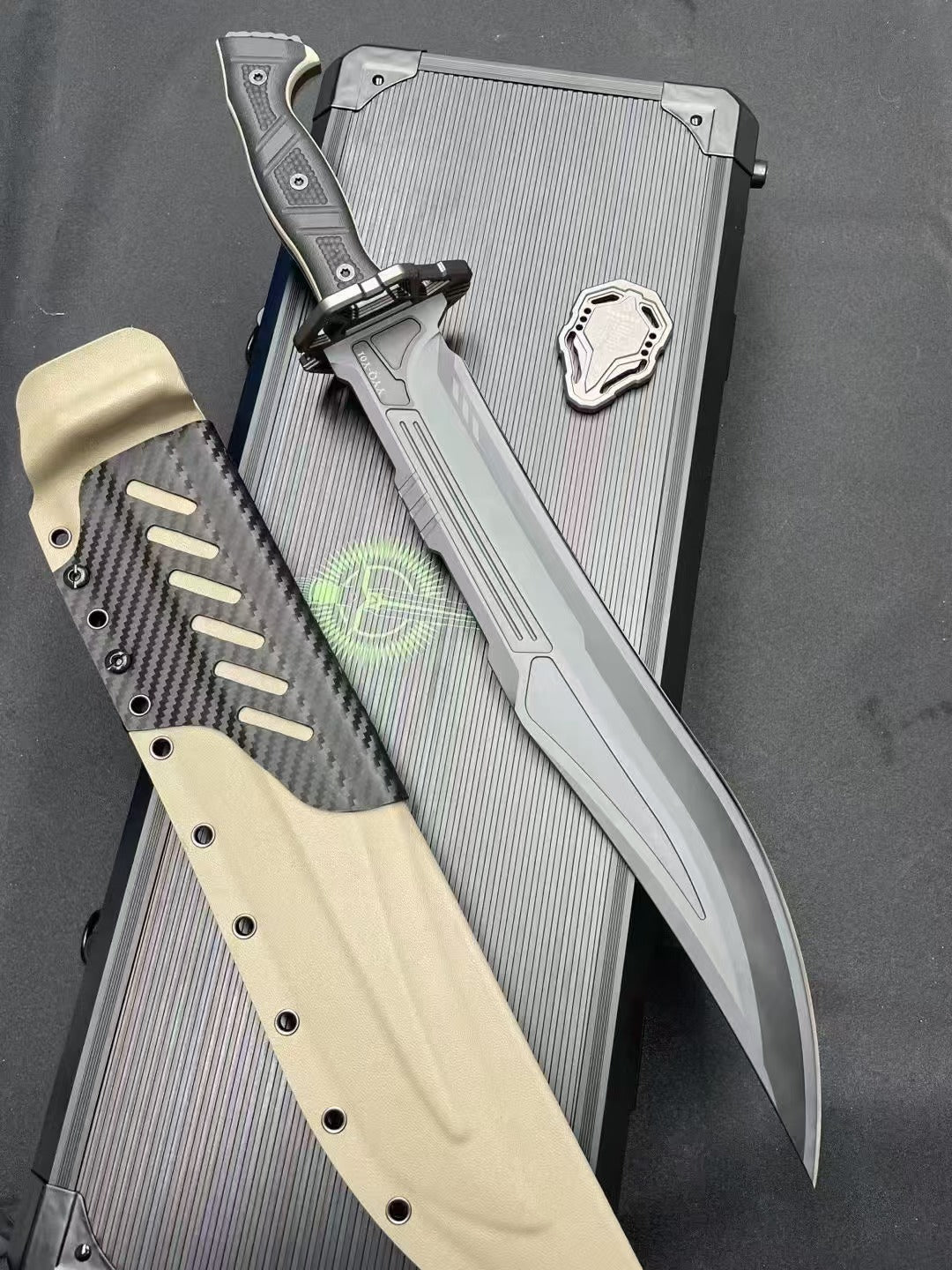 YYQ "Broken Back" Knife - Tophatter Daily Deals