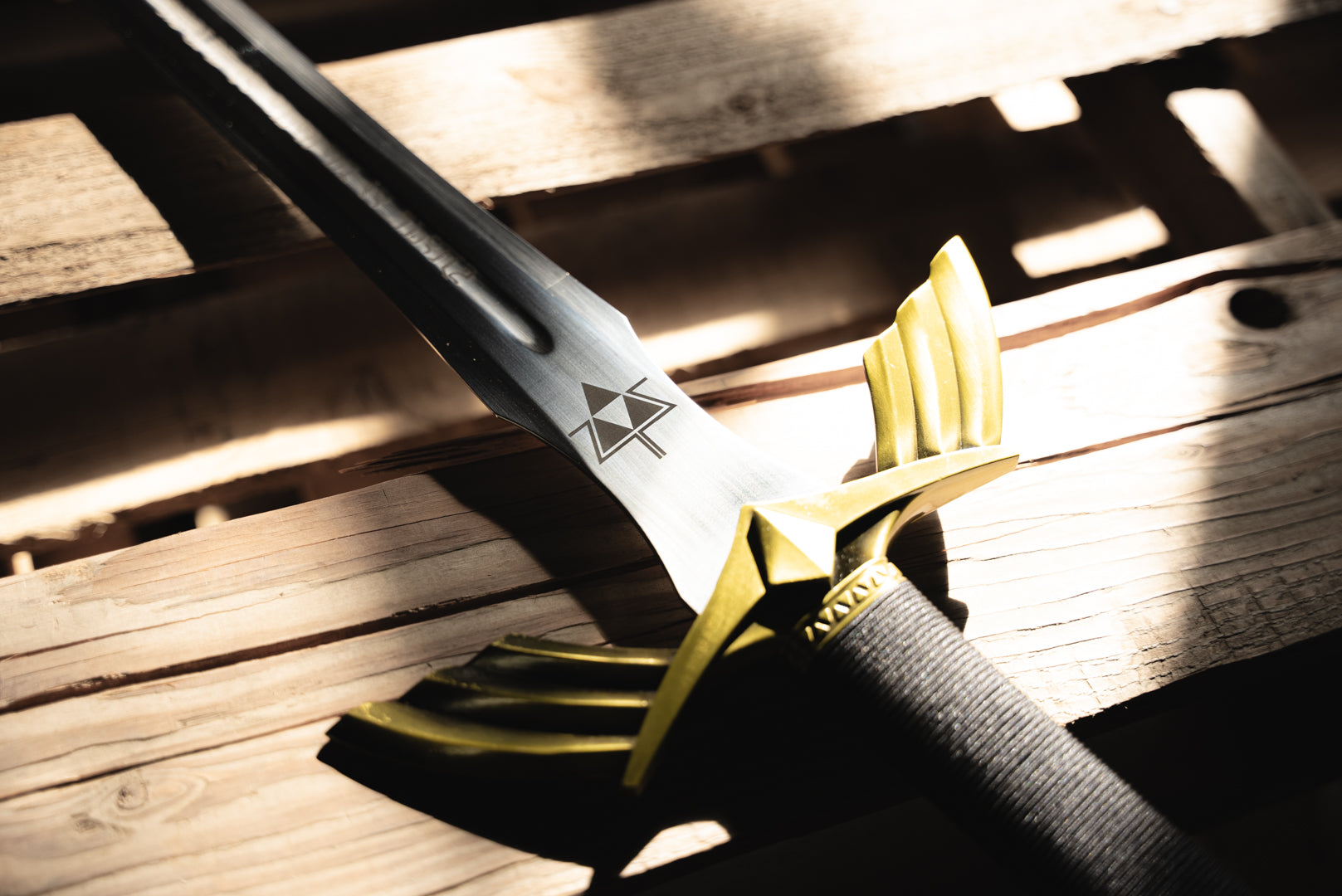 Dark Link's Master Sword (with Sheath) High End Variant Video Game Sword - Tophatter Daily Deals