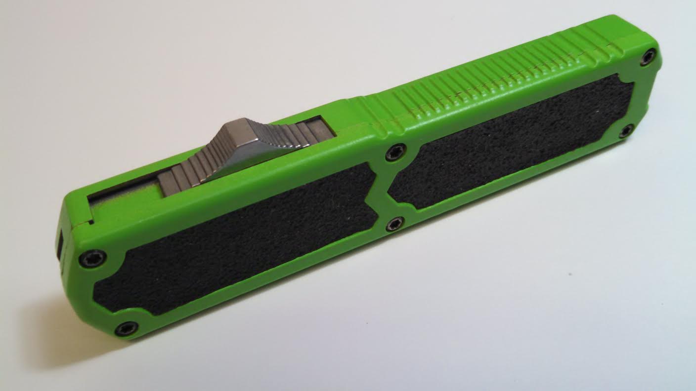 Titan OTF Dual Action Green Automatic Knife Plain Edge Dagger Knife-OTF - Tophatter Daily Deals