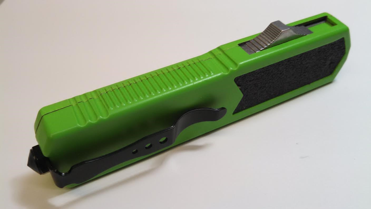 Titan OTF Dual Action Green Automatic Knife Plain Edge Dagger Knife-OTF - Tophatter Daily Deals