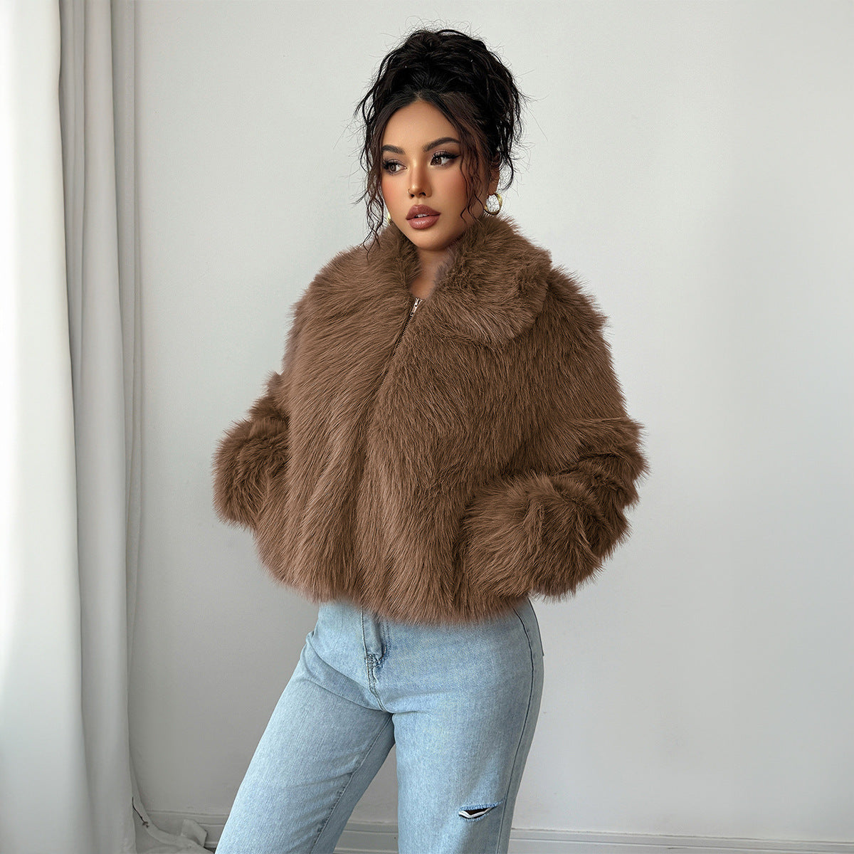 Warm Cozy Women’s Overcoat - Boxy Hip, Faux Fur, Winter 3D Changing Face Moving Picture Frame - Tophatter Daily Deals