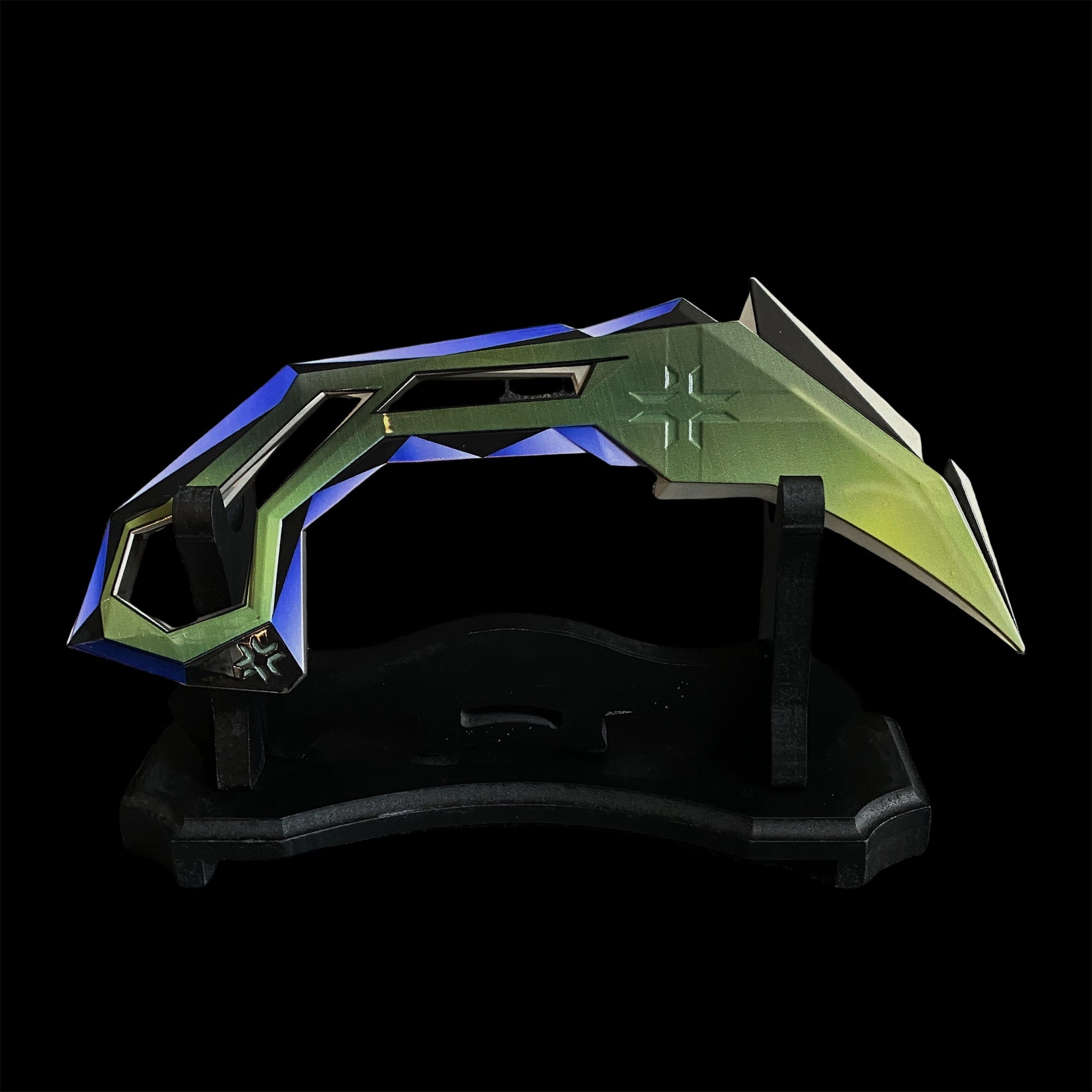 IRL VCT Karambit Blunt Blade Metal Replica Blue &Stand - Tophatter Daily Deals