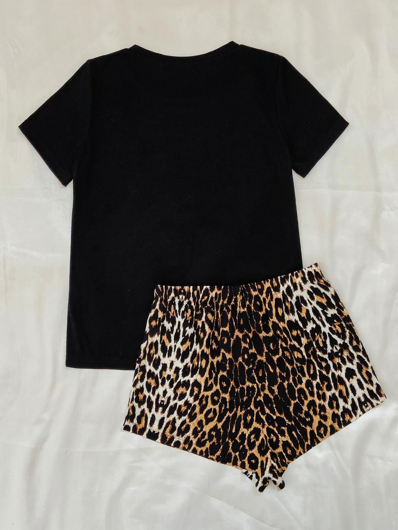 Leopard Lip Graphic Top and Shorts Lounge Set - Tophatter Deals and Online Shopping - Electronics, Jewelry, Beauty, Health, Gadgets, Fashion - Tophatter's Discounts & Offers - tophatters