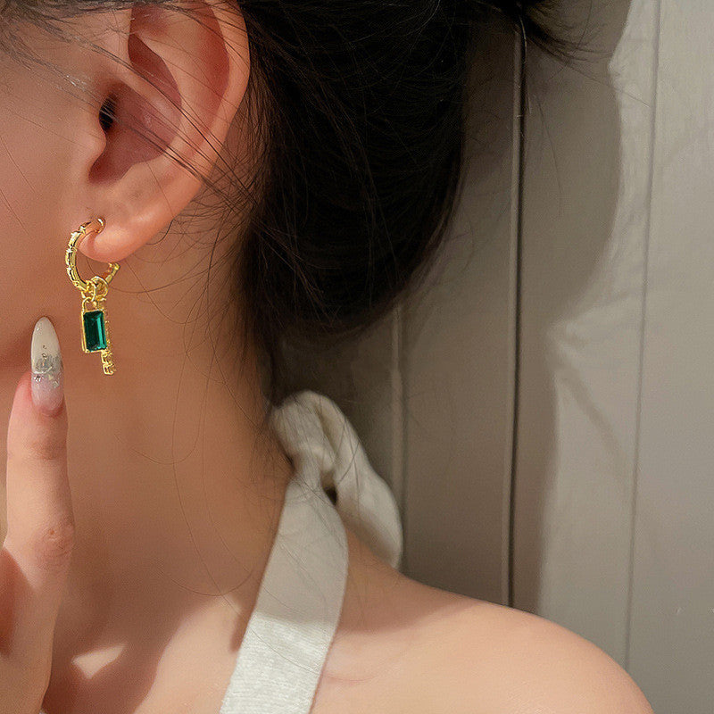 925 Silver Needle Personalized Design Diamond Green Zircon Earrings 0 - Tophatter Daily Deals
