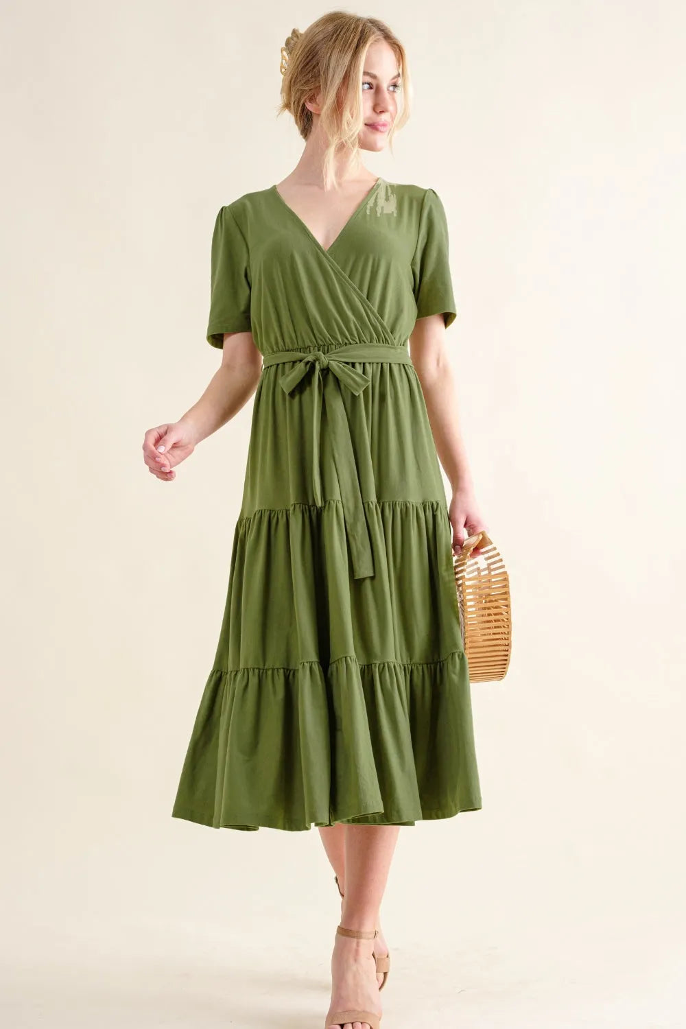 And The Why Soft Short Sleeve Tiered Midi Dress Casual Dresses - Tophatter Daily Deals