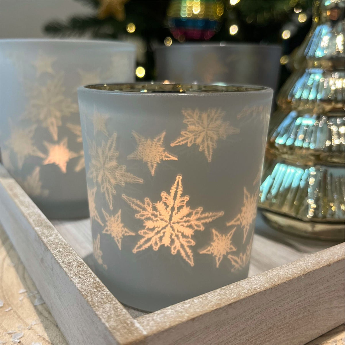 Snowflake Tealight Holder | Frosted Glass Christmas Tea Light Candle Holder 8cm Candle Holder - Tophatter Daily Deals