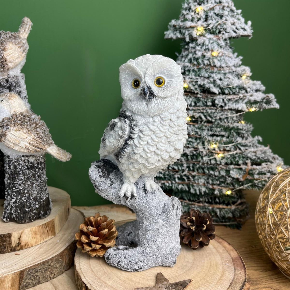 Snowy Owl Christmas Ornament | 21cm Resin Winter Bird Christmas Decoration | White Snow Owl Statue Figurine - Design Varies One Supplied Ornament - Tophatter Daily Deals