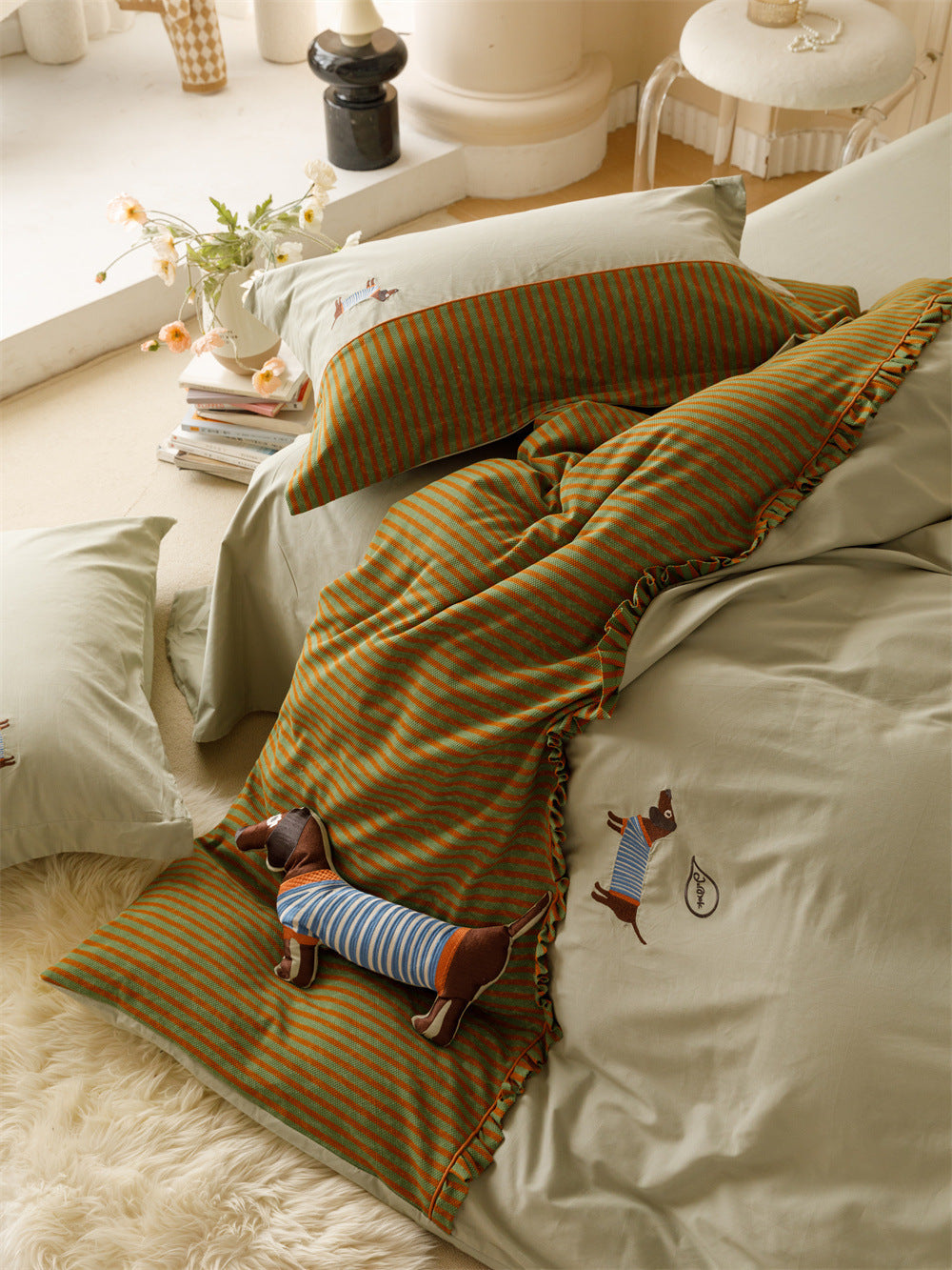 120 Brushed Four-piece Set Embroidered Cotton Quilt Cover Bedding 0 - Tophatter Daily Deals
