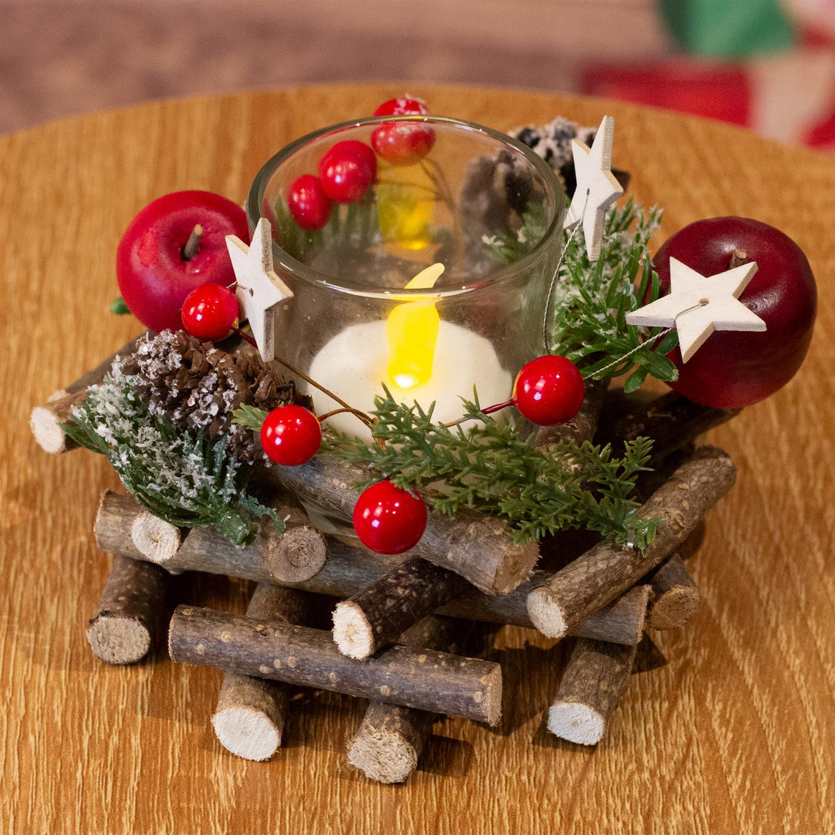 Traditional Pinecone & Berries Wooden Christmas Wreath Tealight Candle Holder Candle Holder - Tophatter Daily Deals