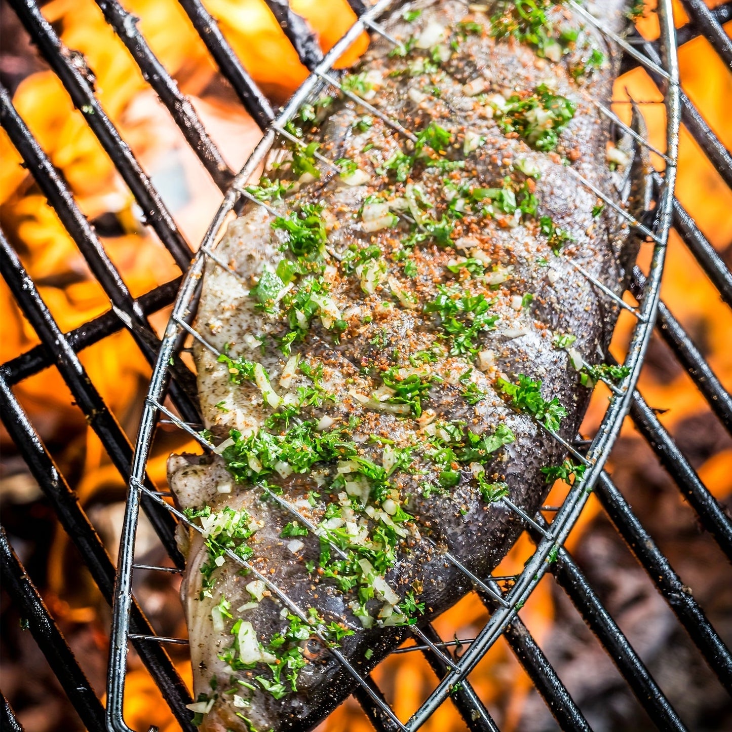 Fish Grilling Basket with Handle Outdoor Grill Accessories - Tophatter Daily Deals
