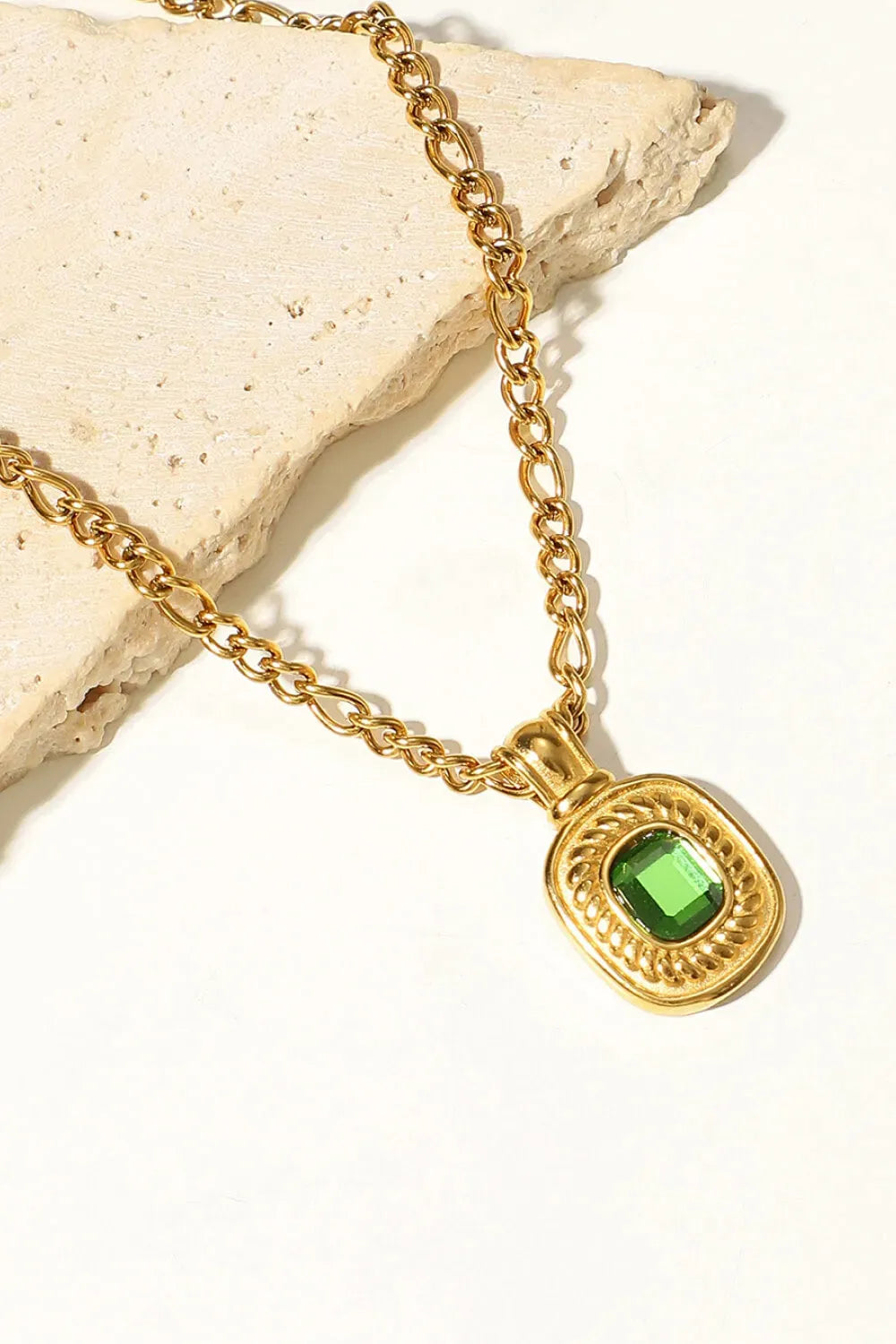 18K Gold Plated Inlaid Rhinestone Pendant Necklace Necklaces - Tophatter Daily Deals