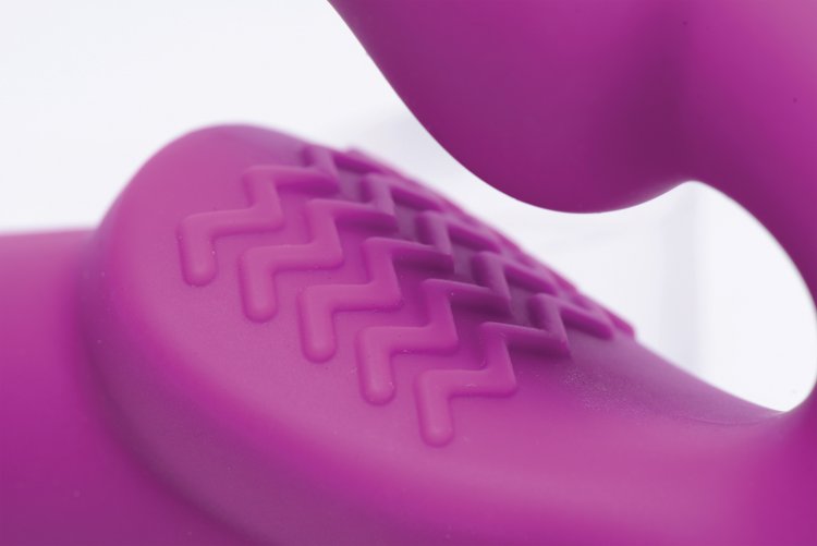 Evoke Vibrating Strapless Silicone Strap on Dildo Dildoes & Dongs - Tophatter Daily Deals