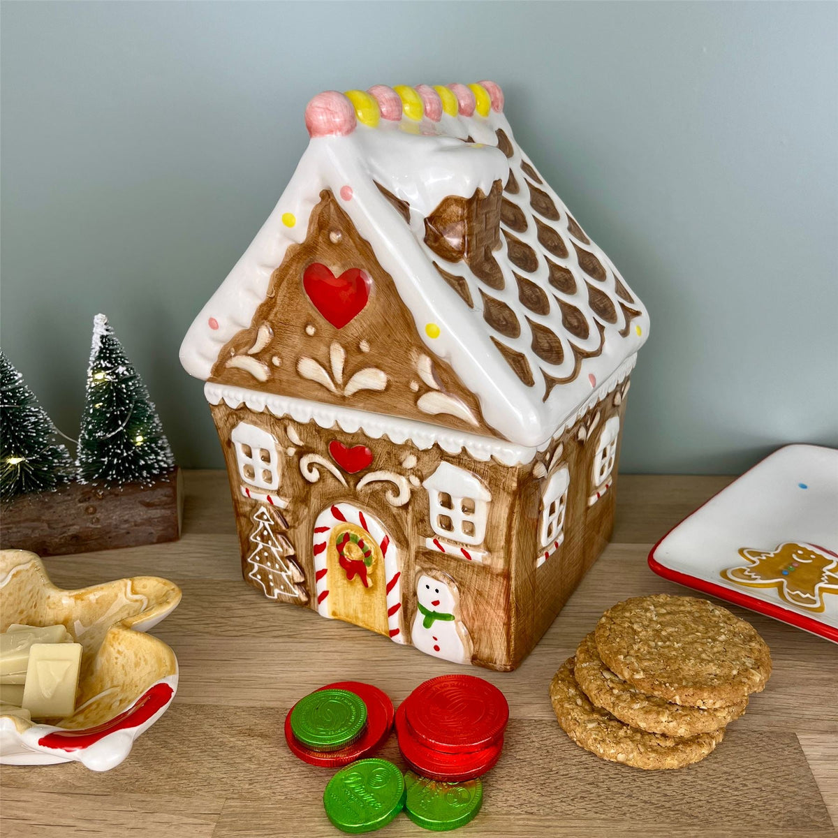 Medium Christmas Gingerbread Biscuit Barrel | Gingerbread House Cookie Jar Jar - Tophatter Daily Deals