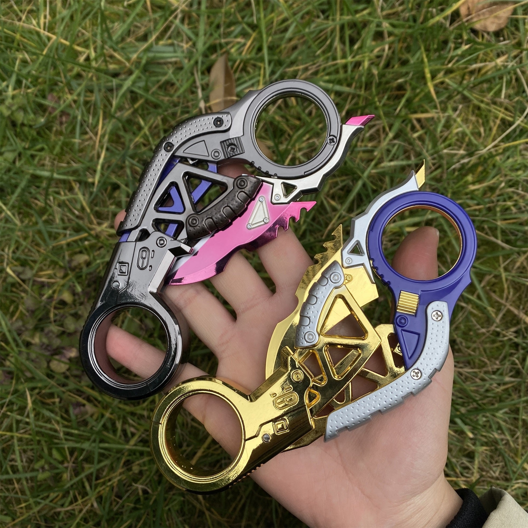 New Raptor's Claw Metal Blunt Replica-Foldable Version - Tophatter Daily Deals