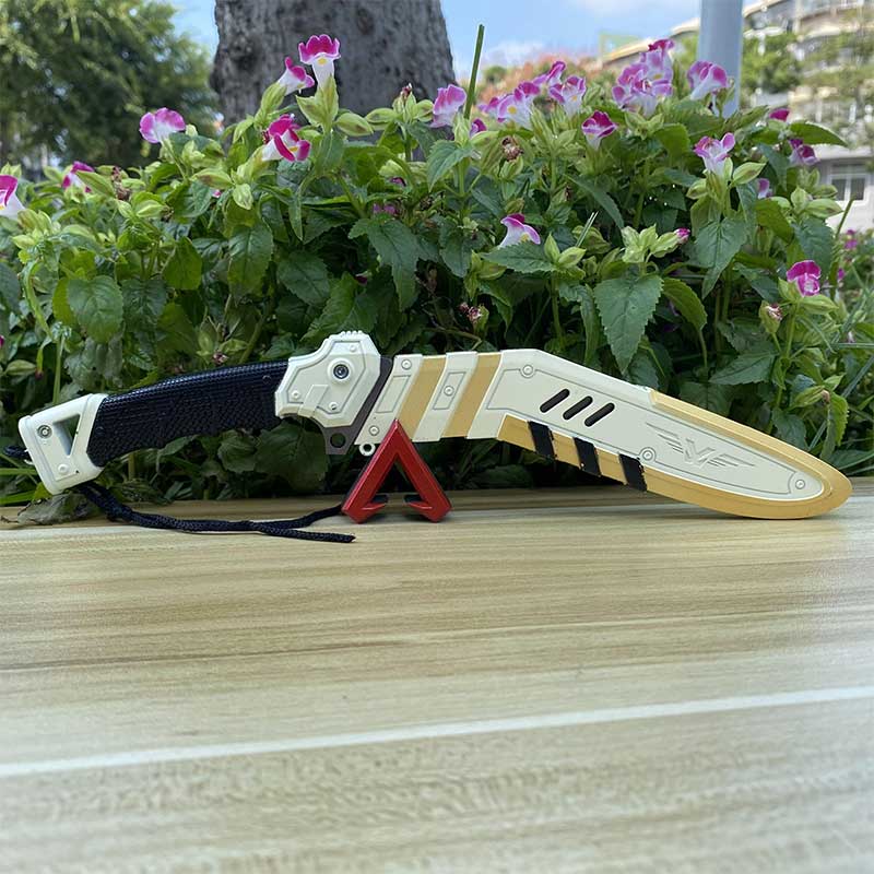 Handmade Heirlooms Display Metal holder - Tophatter Daily Deals