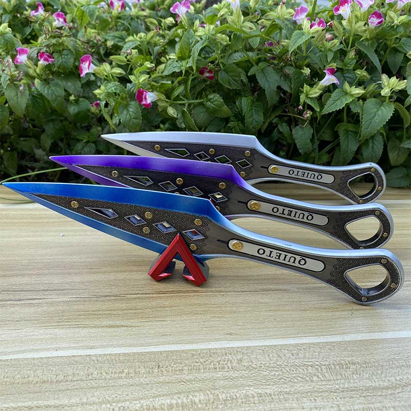 Handmade Heirlooms Display Metal holder - Tophatter Daily Deals