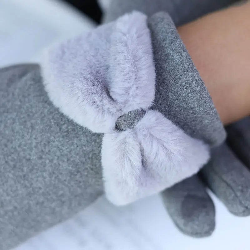 Warm Women Gloves - Bow Cuff, Fleece Lined, For Winter - Tophatter Daily Deals