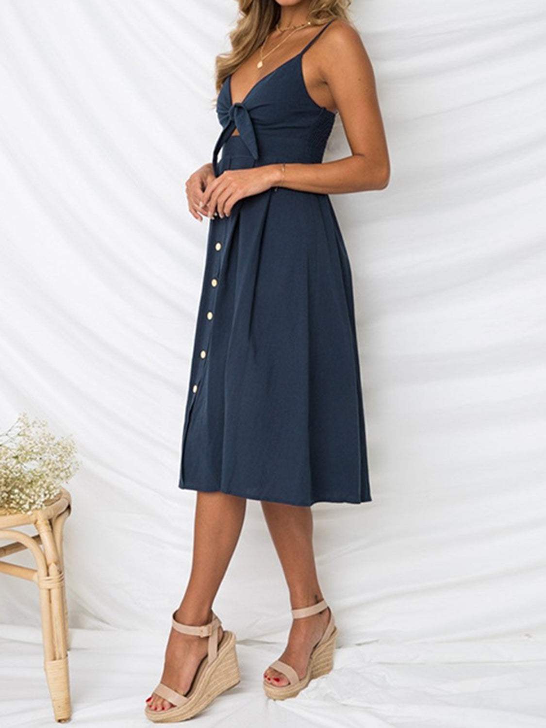 Cutout Smocked Sweetheart Neck Cami Dress Casual Dresses - Tophatter Daily Deals