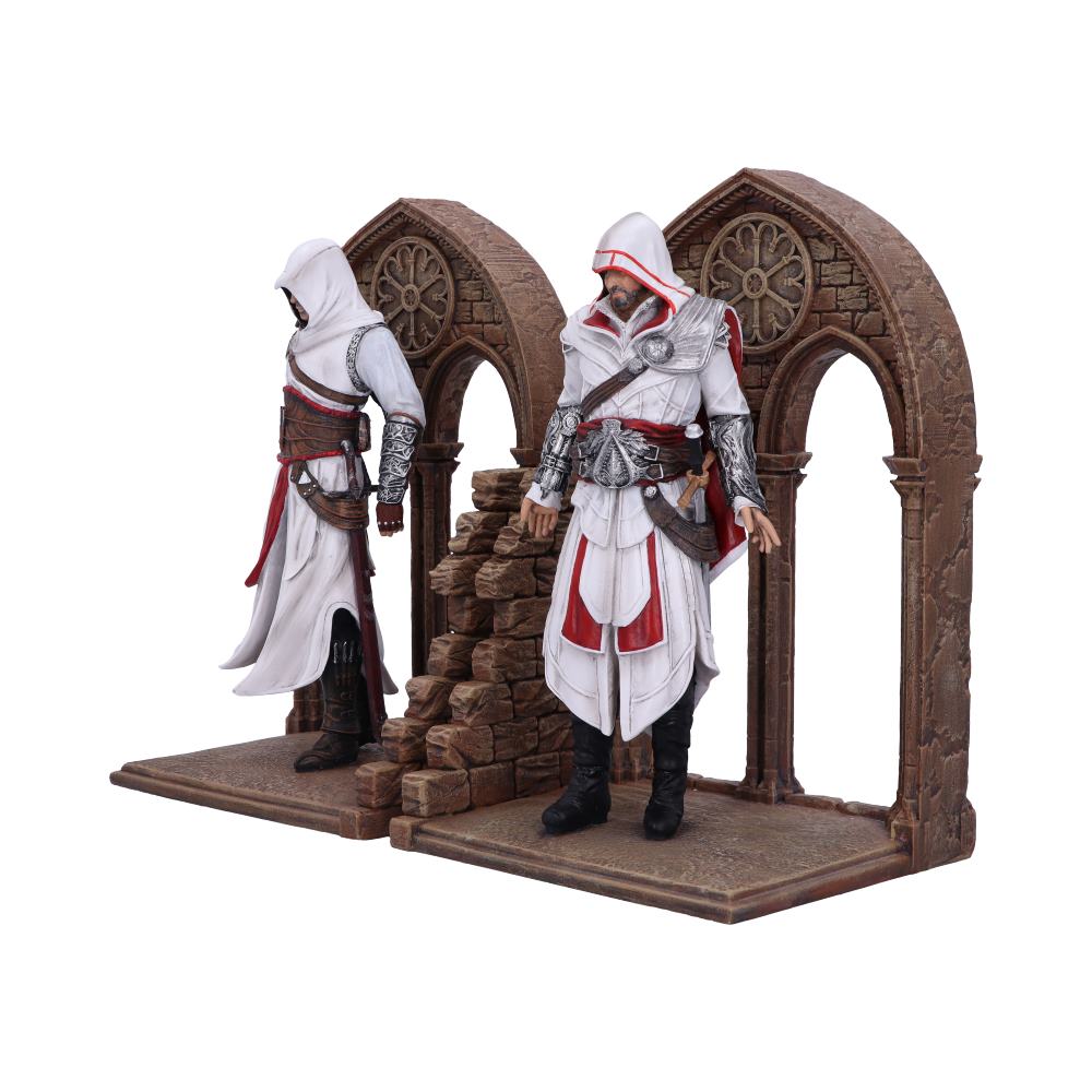 Assassin's Creed Altaïr and Ezio Bookends Collectible Merchandise - Tophatter Daily Deals