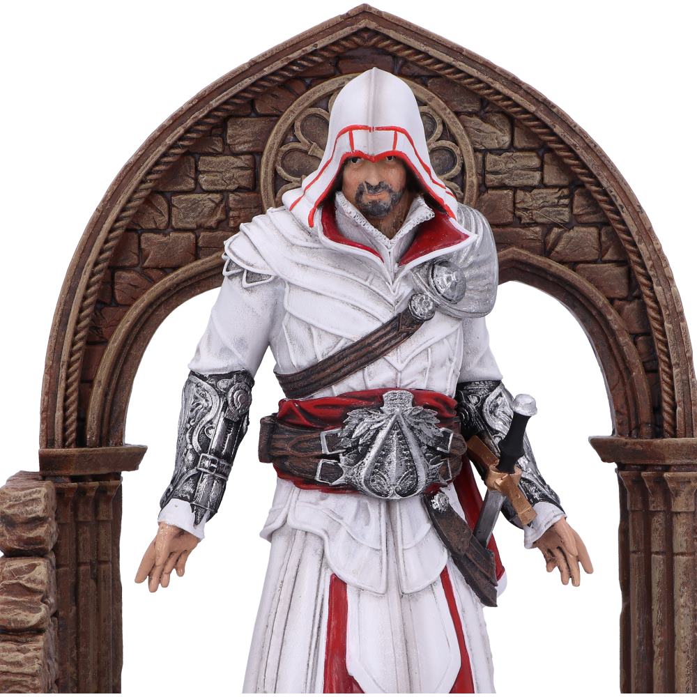 Assassin's Creed Altaïr and Ezio Bookends Collectible Merchandise - Tophatter Daily Deals