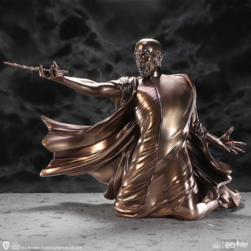 Harry Potter – Official Lord Voldemort Duel Figurine Collectible Figure - Tophatter Daily Deals