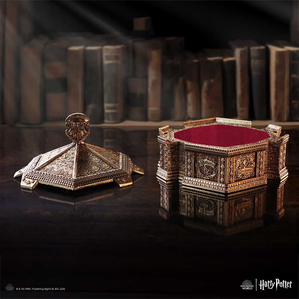 Harry Potter – Official Hogwarts Trinket Box Trinket Box - Tophatter Daily Deals