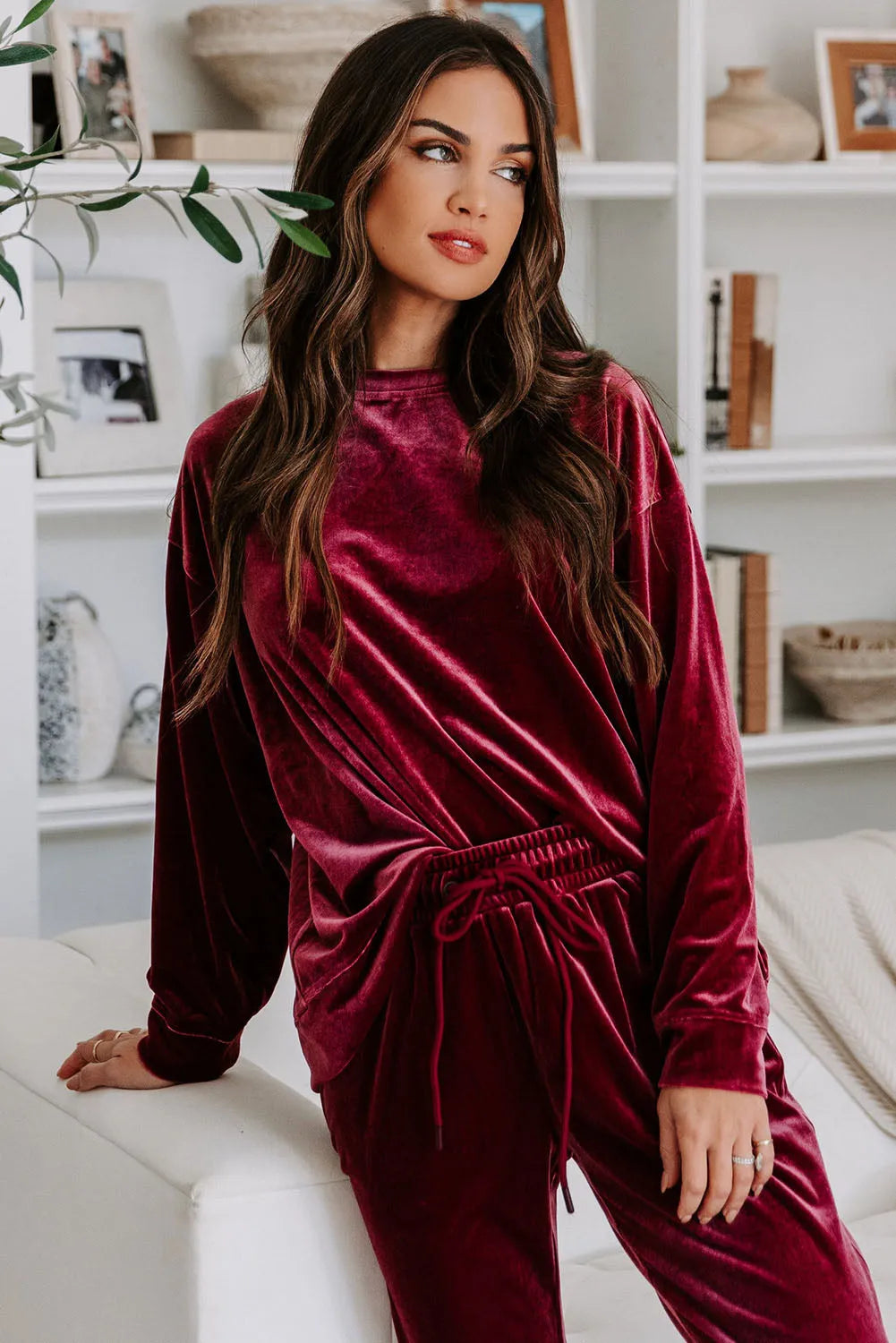 Fiery Red Solid Velvet Two Piece Lounge Set Loungewear & Sleepwear/Loungewear - Tophatter Daily Deals
