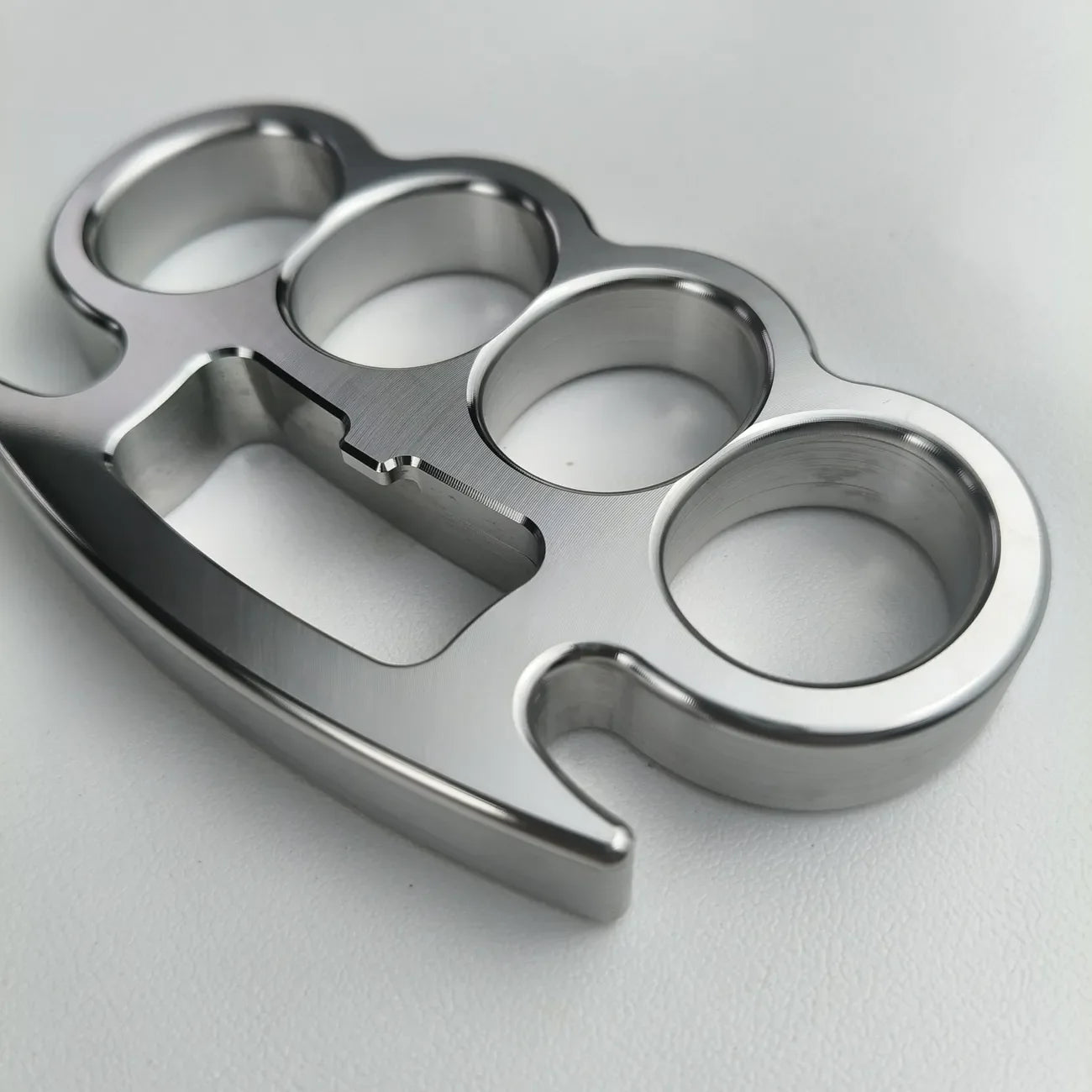 Refined Four-Finger Fist Bracelet - The "IronClasp" Silver - Tophatter Daily Deals