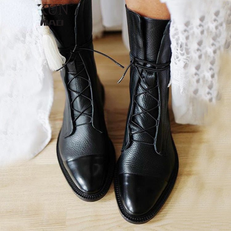 Warm Classic Women's Leather Boots - Lace-Up, Fur, Winter Black - Tophatter Daily Deals