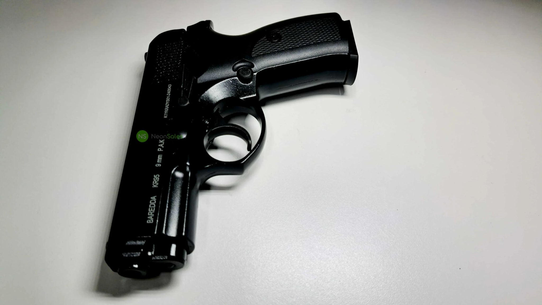BAREDDA KR95 BLANK GUN - BLACK - Tophatter's Army Deals BLANK GUNS - Tophatter Daily Deals