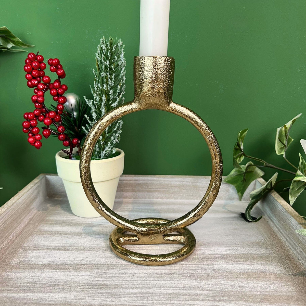 Round Ring Gold Metal Candlestick | Tapered Dinner Candle Holder - 15 cm Candle Holder - Tophatter Daily Deals